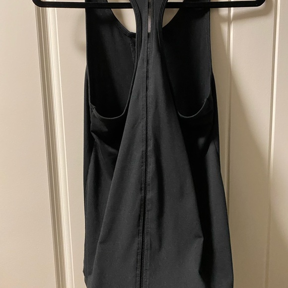 Zyia Effortless Tank Top - Picture 5 of 6